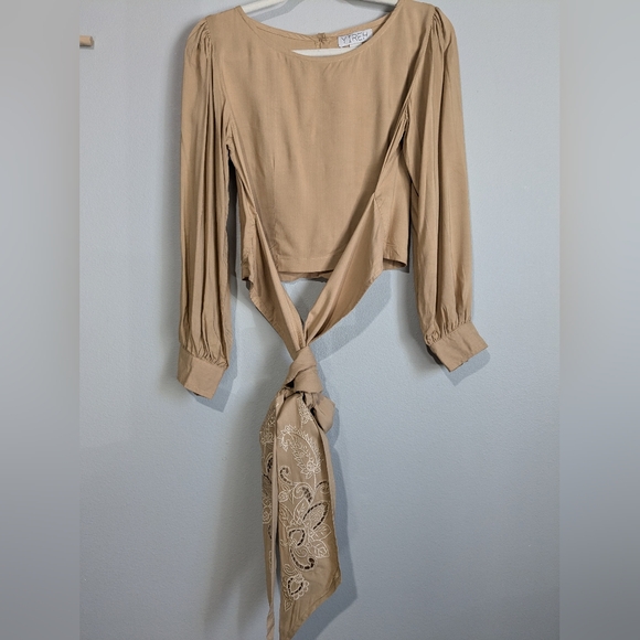 YIREH Embroidered Waist Tie Wrap Top Button Back Crop Popover Blouse S - Picture 2 of 10